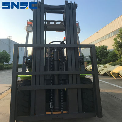 3m에서 7m까지 도달 SNSC LPG 가스 포크리프트 3 톤 LPG 반탄력 포크리프트