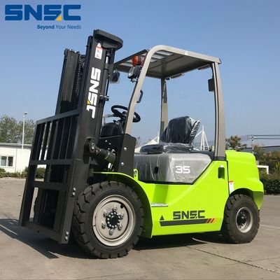 사이드 셔퍼 4x4 포크리프트 YUNNEI 엔진 3500kg 소형 오프로드 포크리프트