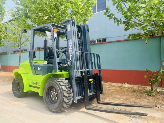 3000kg-5000kg 4wd 거친 지형 포크리프트 오프로드 포크리프트 승용차